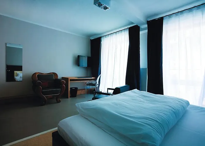 فندق Fruehstueckshotel Im Goldschmiedehaus 4*